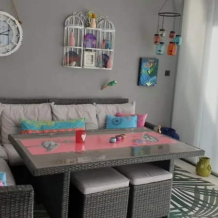 Garden Terrace Apartment *