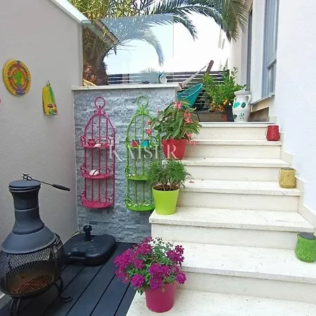 Garden Terrace Apartment