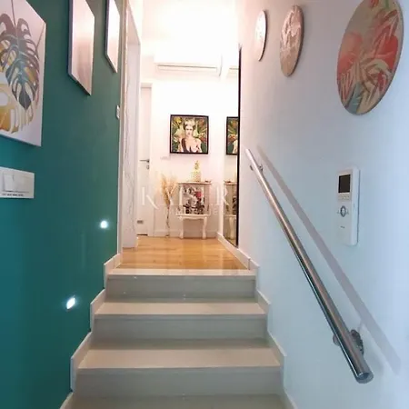 Garden Terrace Njivice