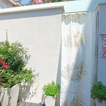 Garden Terrace