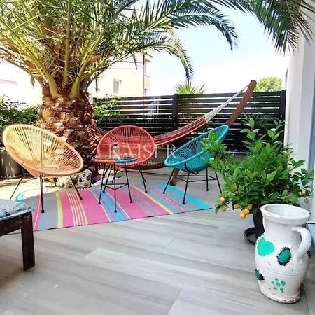Garden Terrace *