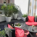 Apartment Garden Terrace Njivice