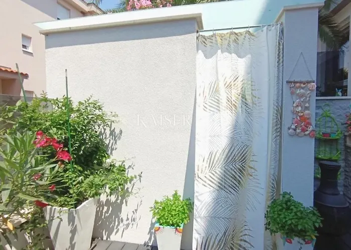 Garden Terrace